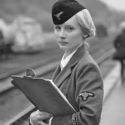 自己去看德军女兵图片